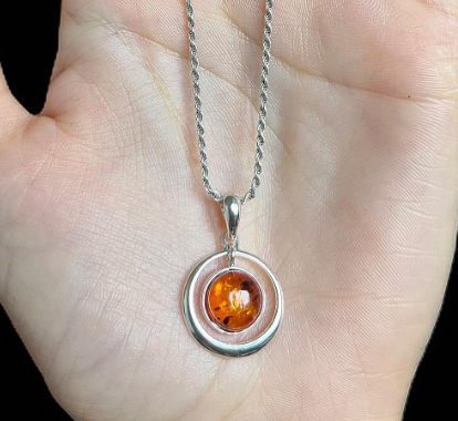 PENDENTIF AMBRE