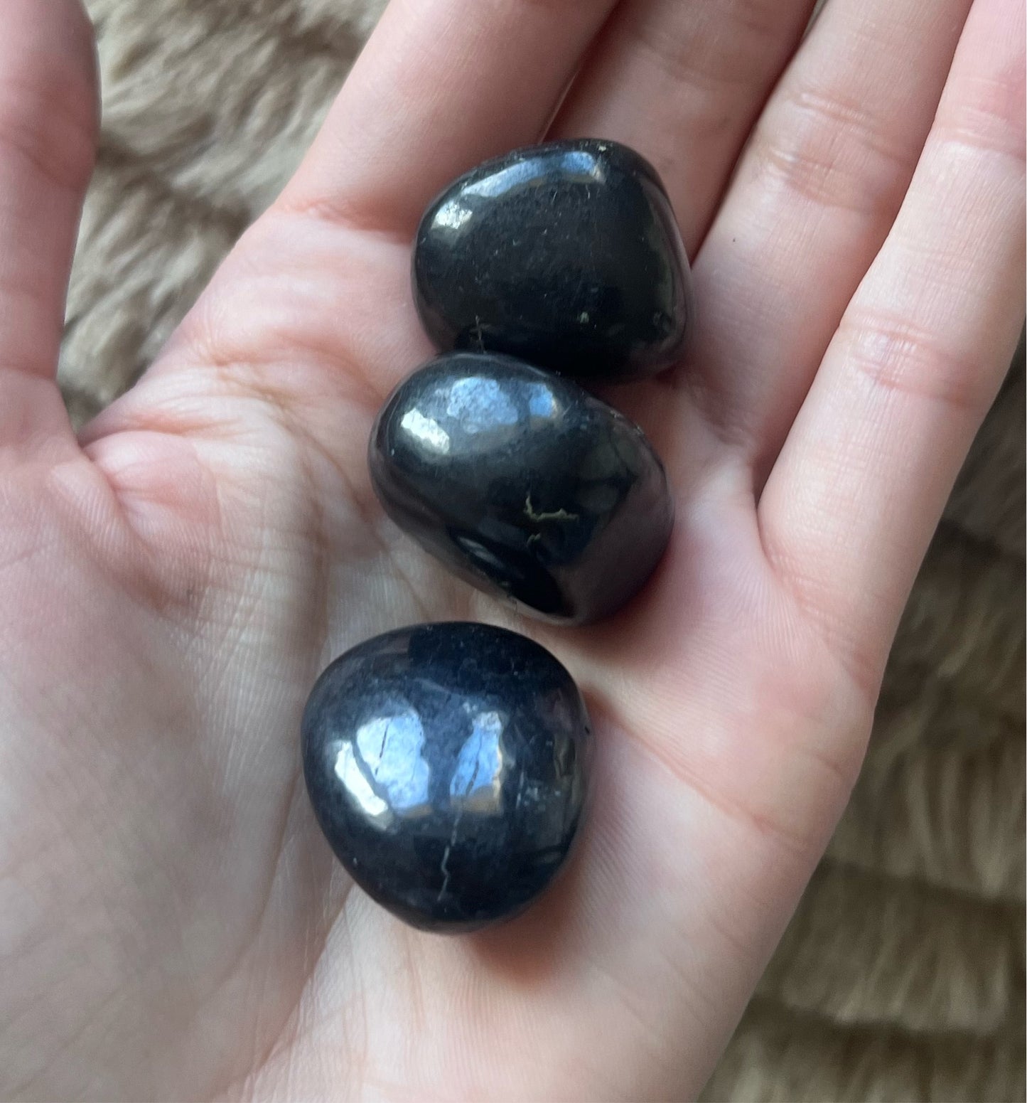SHUNGITE